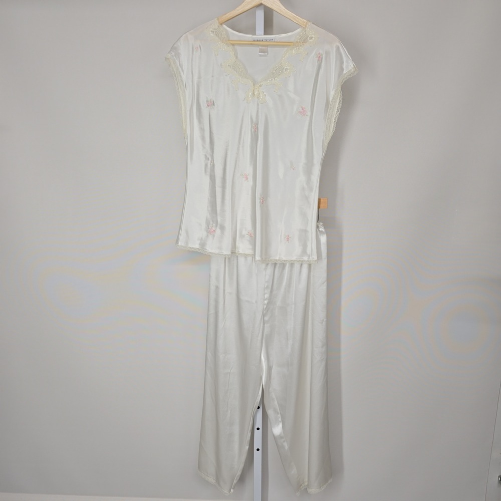 Morgan Taylor Intimates Ivory Satin Pajama Set Lace‎ Trim Floral Embroidered L